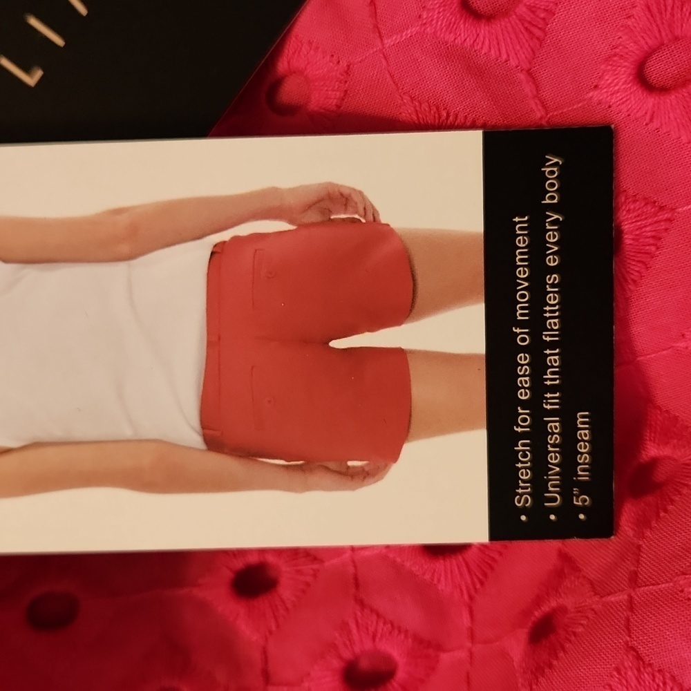 The Limited Hot Pink Eyelet Tailored Short Size 8 - Picture 14 of 15